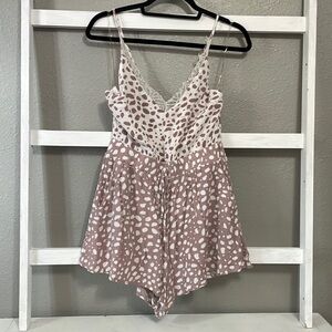 Main Strip Spotted romper